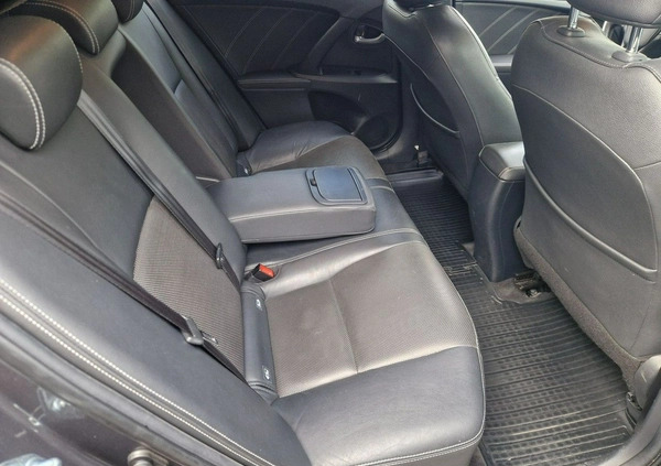 Toyota Avensis cena 79900 przebieg: 88241, rok produkcji 2018 z Rybnik małe 529
